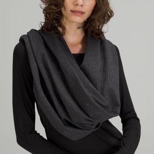 Customizable vinyasa snap scarf one size